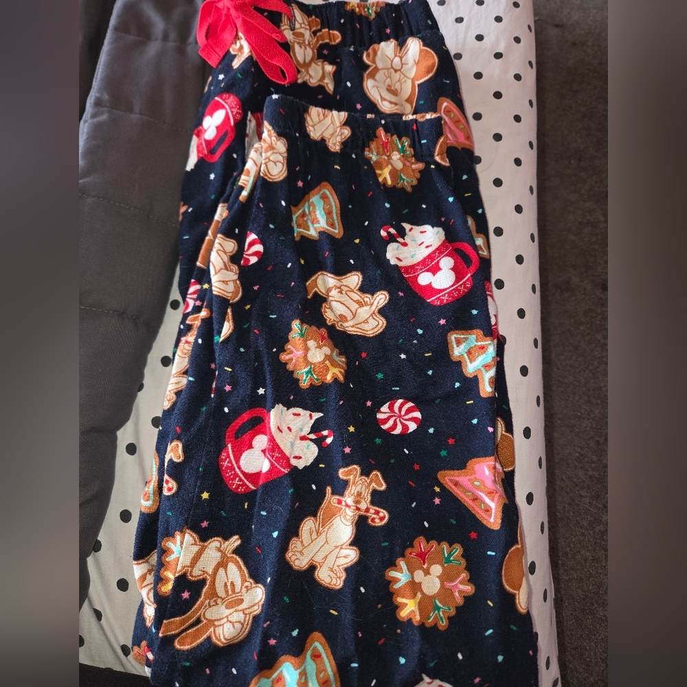 Old Navy Disney Holiday Pajama Pants